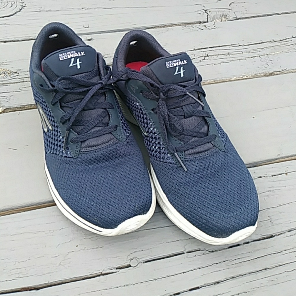 Skechers GOGA Max "sustain" size 8